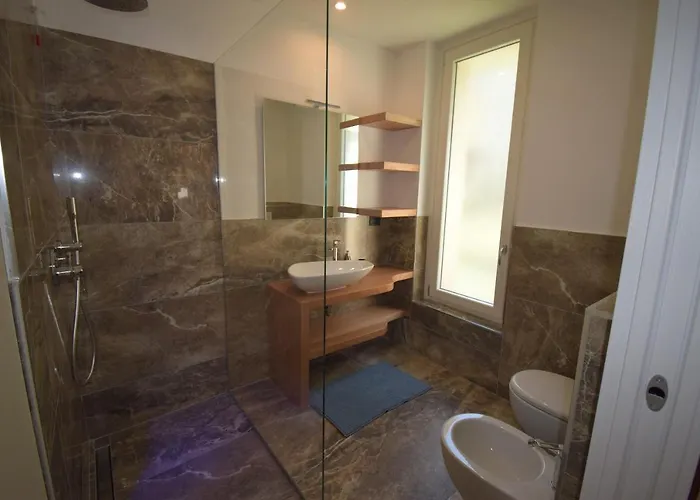 Jolanda Bellagio Wild Flowers