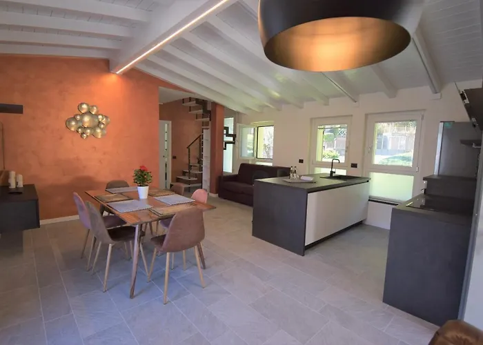 Jolanda Bellagio Wild Flowers