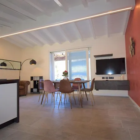 公寓 Jolanda Bellagio Wild Flowers *